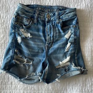 AE distressed jean short